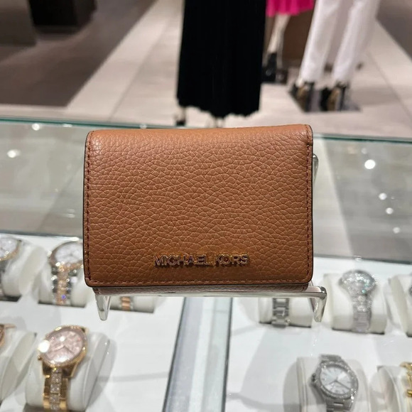 MICHAEL KORS JET SET TRAVEL MEDIUM PEBBLED LEATHER TRIFOLD WALLET - Picture 1 of 8